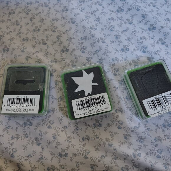 Sizzix Dies (Foot Print, Spiral, Leaf) - Picture 2 of 2